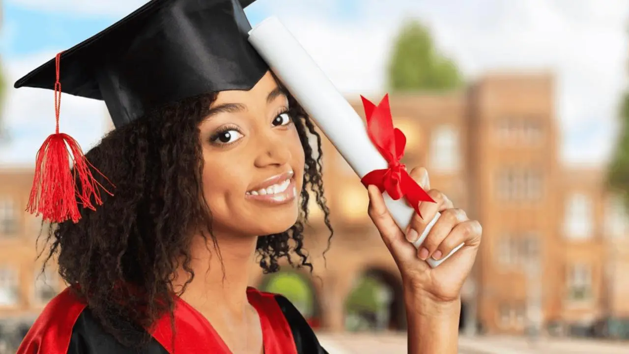 Sanlam Bursary Programme 2026 supporting South African students in finance, accounting, actuarial science and business studies.